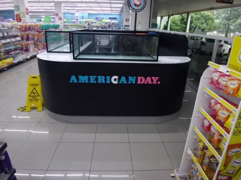 AMERICAN DAY